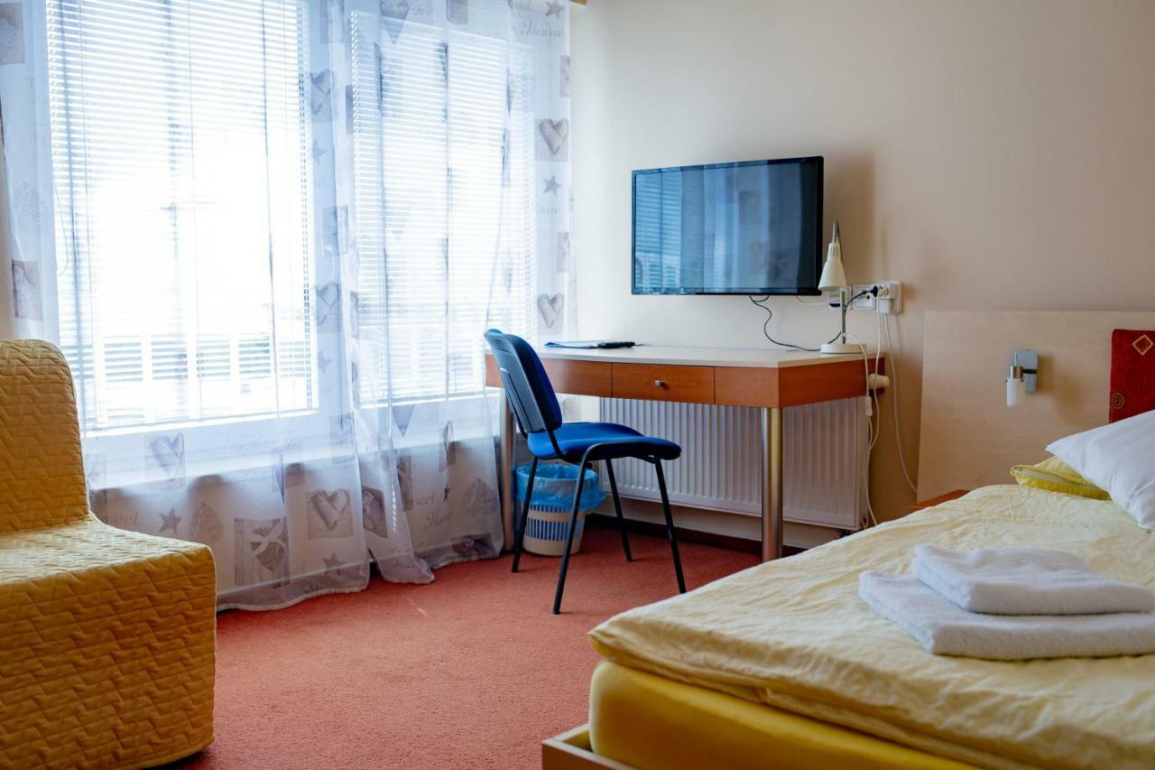 Penzion Na Kurtech Opava Luaran gambar